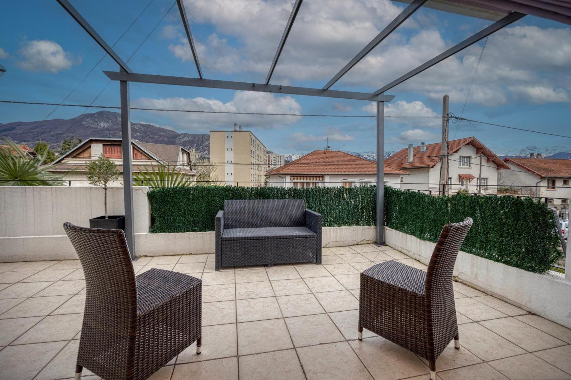 La Villa - Piscine / Karaoke / Jeux Fontaine  Zewnętrze zdjęcie
